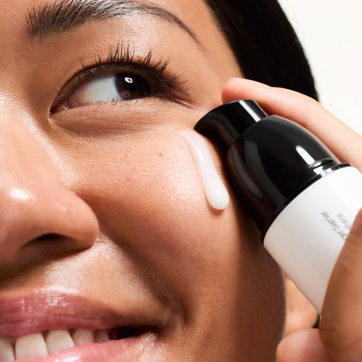 ectoin-hydro-barrier-serum-z7 Ectoin-Globals_Texture-bottle.jpg