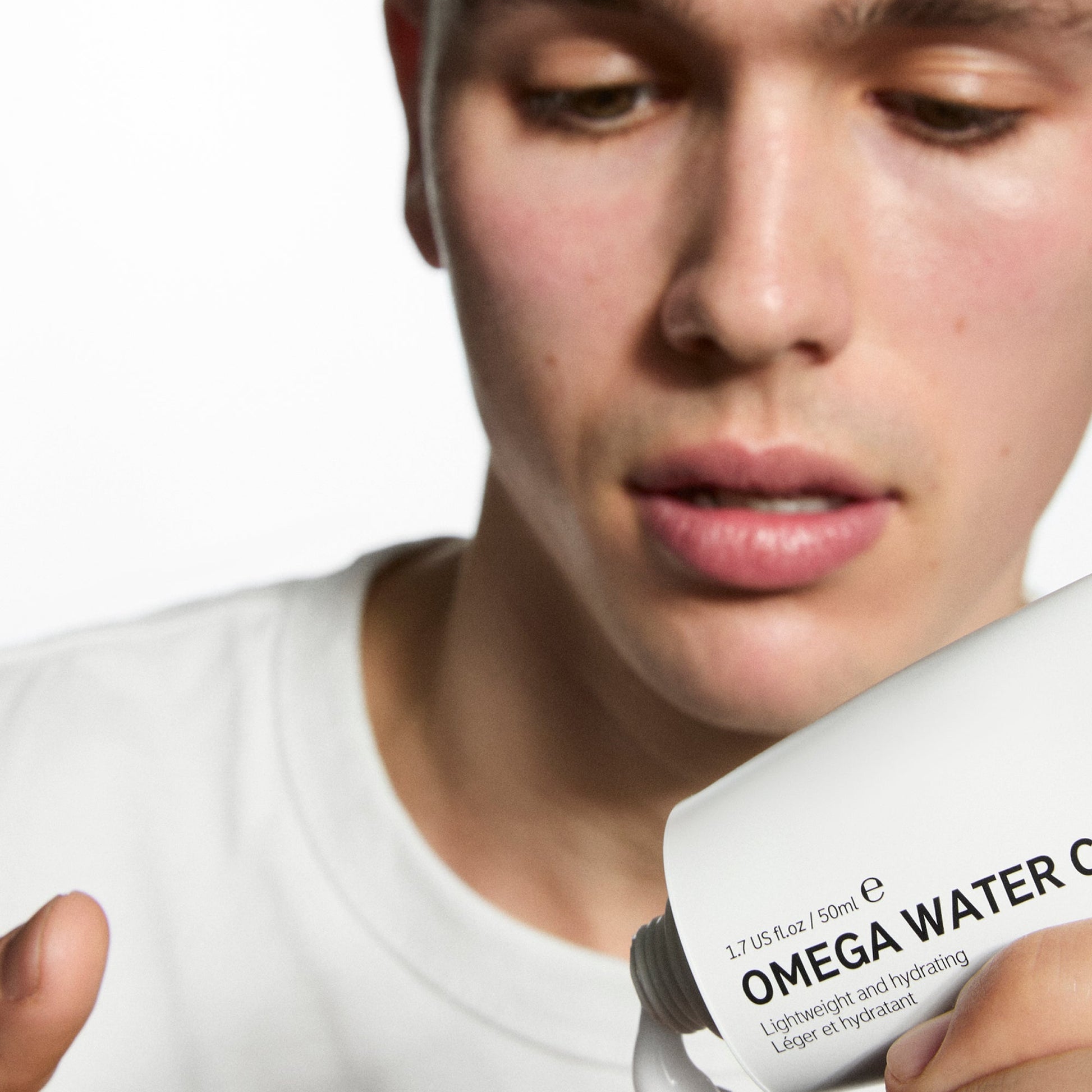 supersize-omega-water-cream-100ml-m8 Omega100_Model_2000x2000_62065fcd-8c1b-4831-aefc-6f05325600fd.jpg