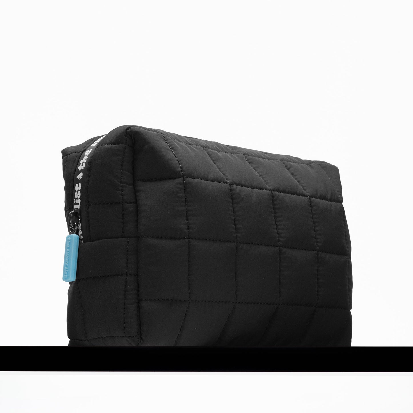 the-inkey-list-washbag-l1 washbag-hydration-05.jpg